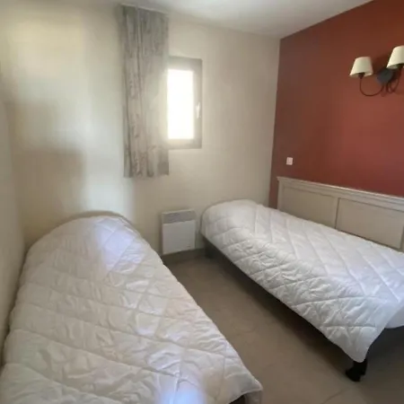 Cap D'agde, 3 Pieces, 5 Personnes - Fr-1-249-306 Daire