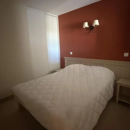 Cap D'agde, 3 Pieces, 5 Personnes - Fr-1-249-306 *